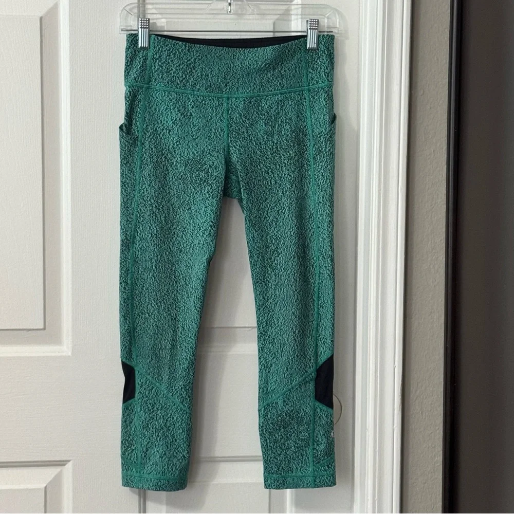 Lululemon Black Long Sleeve Top and Green Patterned Leggings - Picture 4 of 6